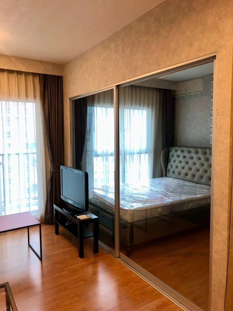 ให้เช่า The Parkland Phetkasem 1 ห้องนอน 1 ห้องน้ำ ติดวอลเปเปอร์อย่างดี เดินทางสะดวก จองเลย