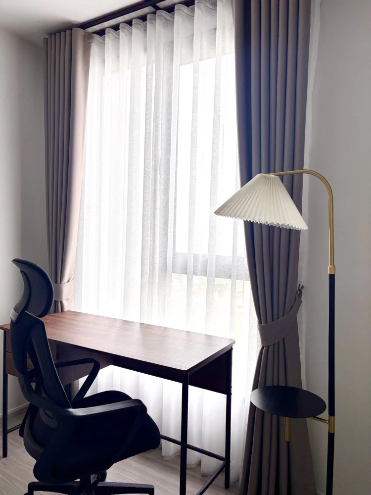 ให้เช่า The Parkland Phetkasem 56 ห้องน่าอยู่ มาพร้อมเฟอร์นิเจอร์และเครื่องใช้ไฟฟ้าครบครัน หิ้วกระเป๋าเข้าอยู่ได้เลยจ้า