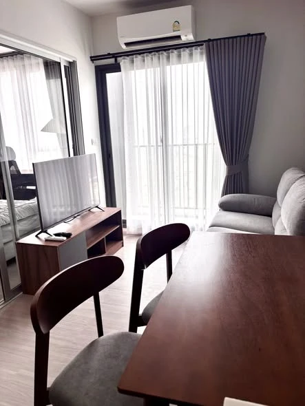 ให้เช่า The Parkland Phetkasem 56 ห้องน่าอยู่ มาพร้อมเฟอร์นิเจอร์และเครื่องใช้ไฟฟ้าครบครัน หิ้วกระเป๋าเข้าอยู่ได้เลยจ้า