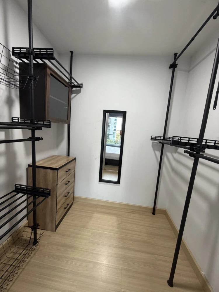 ให้เช่า The Parkland Srinakarin ห้องกว้าง เฟอร์พร้อม จองเลย