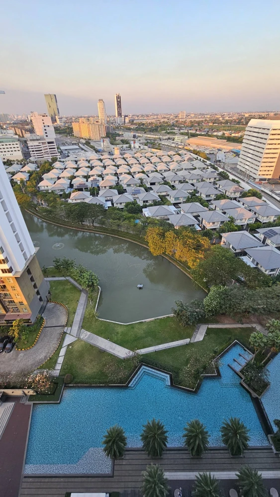 ให้เช่า The Parkland Srinakarin Lakeside 1 ห้องนอน 1 ห้องน้ำ ชั้น 19 ทำเลดี ไม่ร้อน จองด่วน
