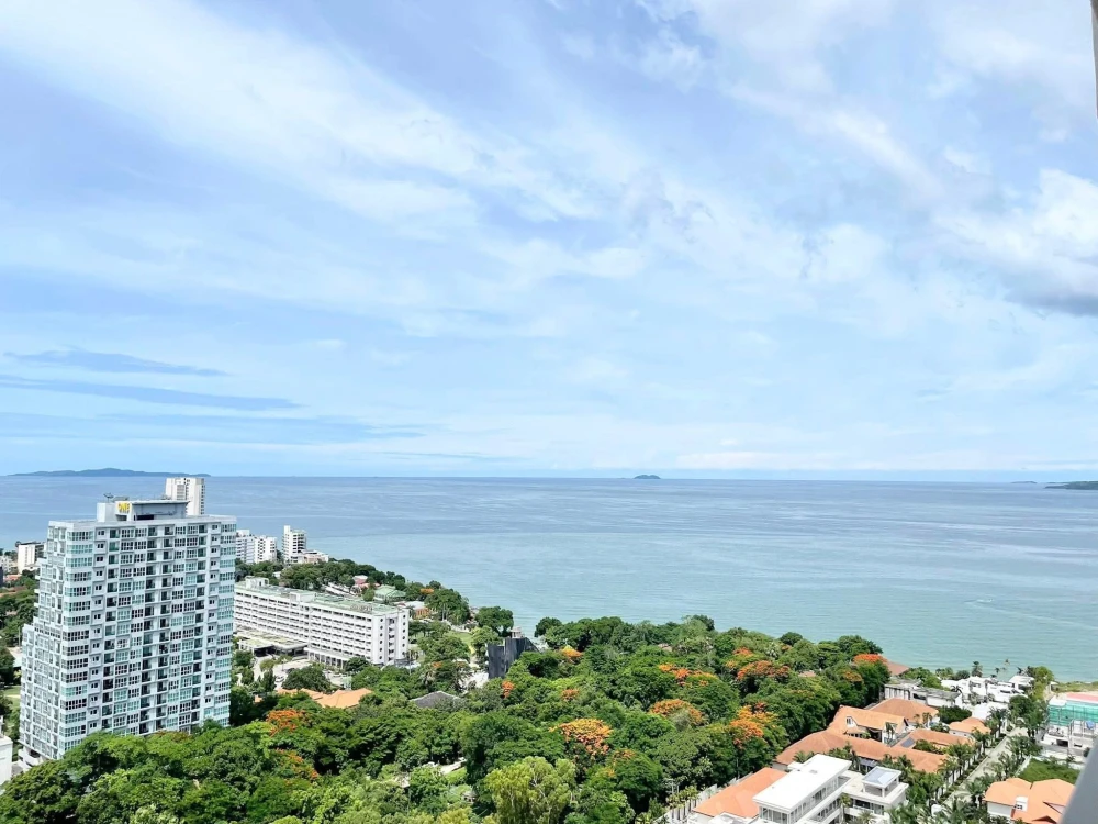 ให้เช่า The peak towers ห้องชั้นสูง วิวทะเล เฟอร์พร้อม ห้องกว้าง รีบจองเลย+++
