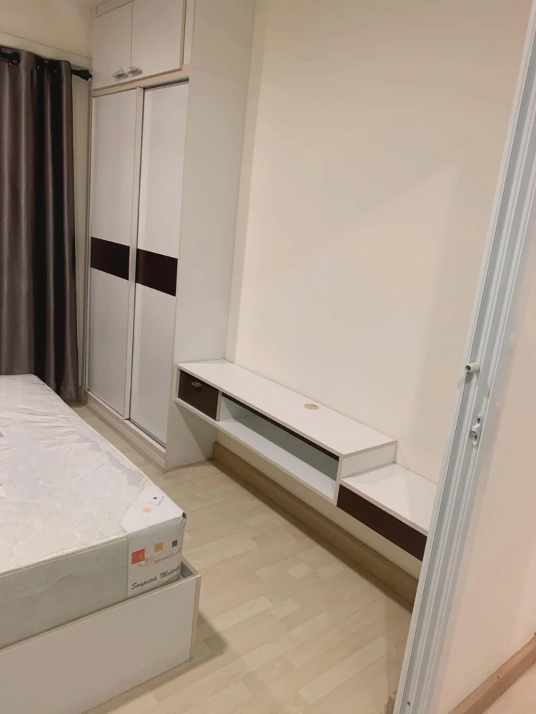 ให้เช่า The Plazo Bangsaen ห้องชั้น 4 มาพร้อมเฟอร์นิเจอร์และเครื่่องใช้ไฟฟ้าครบครัน หิ้วกระเป๋าเข้าอยู่ได้เลยจ้า