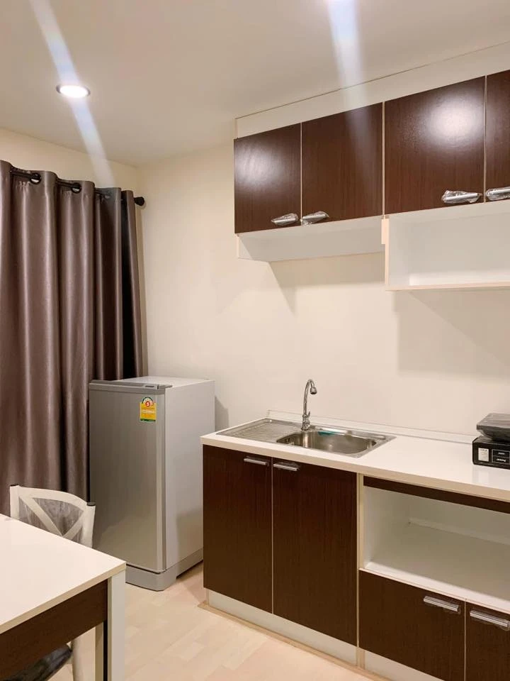 ให้เช่า The Plazo Bangsaen ห้องชั้น 4 มาพร้อมเฟอร์นิเจอร์และเครื่่องใช้ไฟฟ้าครบครัน หิ้วกระเป๋าเข้าอยู่ได้เลยจ้า