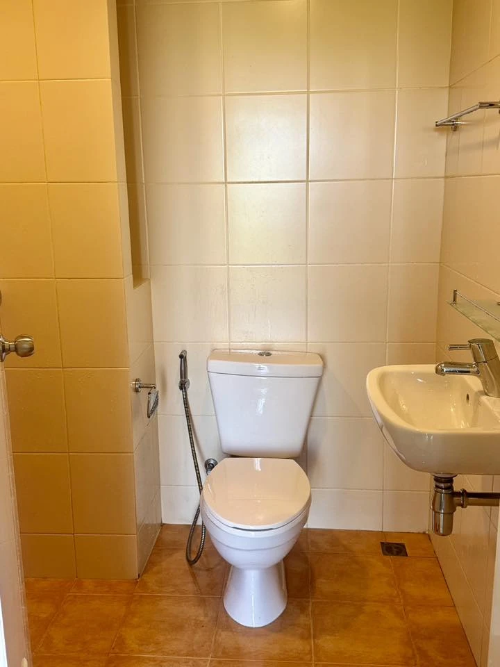 ให้เช่า The Plazo Bangsaen ห้องชั้น 4 มาพร้อมเฟอร์นิเจอร์และเครื่่องใช้ไฟฟ้าครบครัน หิ้วกระเป๋าเข้าอยู่ได้เลยจ้า