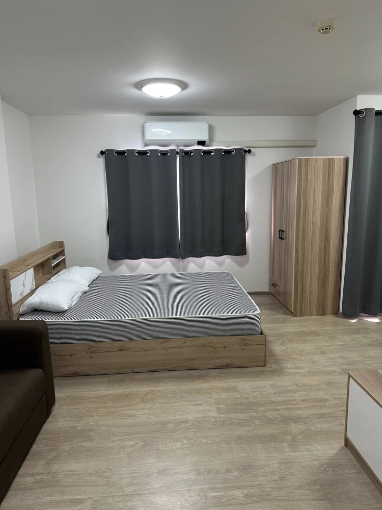ให้เช่า The Point Condo LaemChabang ห้องน่าอยุ่ มาพร้อมเฟอร์และเครื่องใช้ไฟฟ้าครบครัน หิ้วกระเป๋าเข้าอยู่ได้เลยจ้า