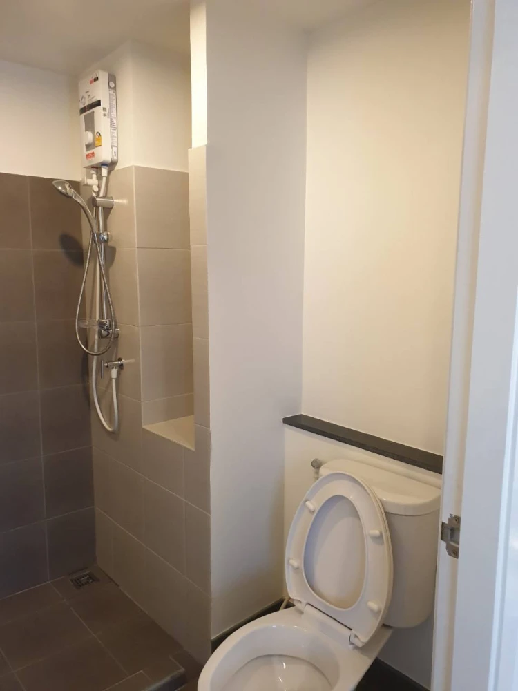 ให้เช่า The Point Condo Rangsit-Klong 6 ชั้น 4 ห้องแต่งครบ น่าอยู่ สนใจจองเลย