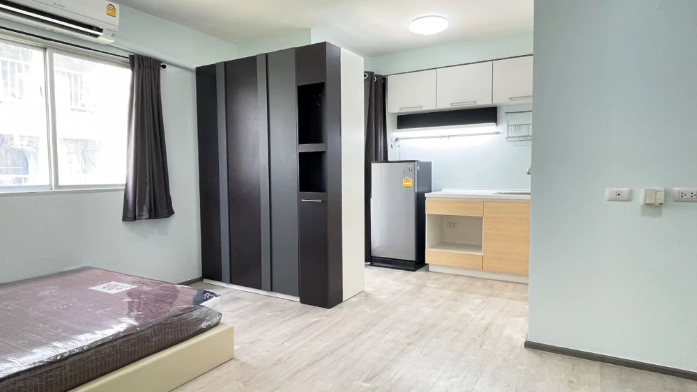 ให้เช่า The Point Condo Rangsit-Klong 6 ห้องสตูดิโอ ชั้น 2 เฟอร์นิเจอร์ครบครัน หิ้วกระเป๋าเข้าอยู่ได้เลยจ้า