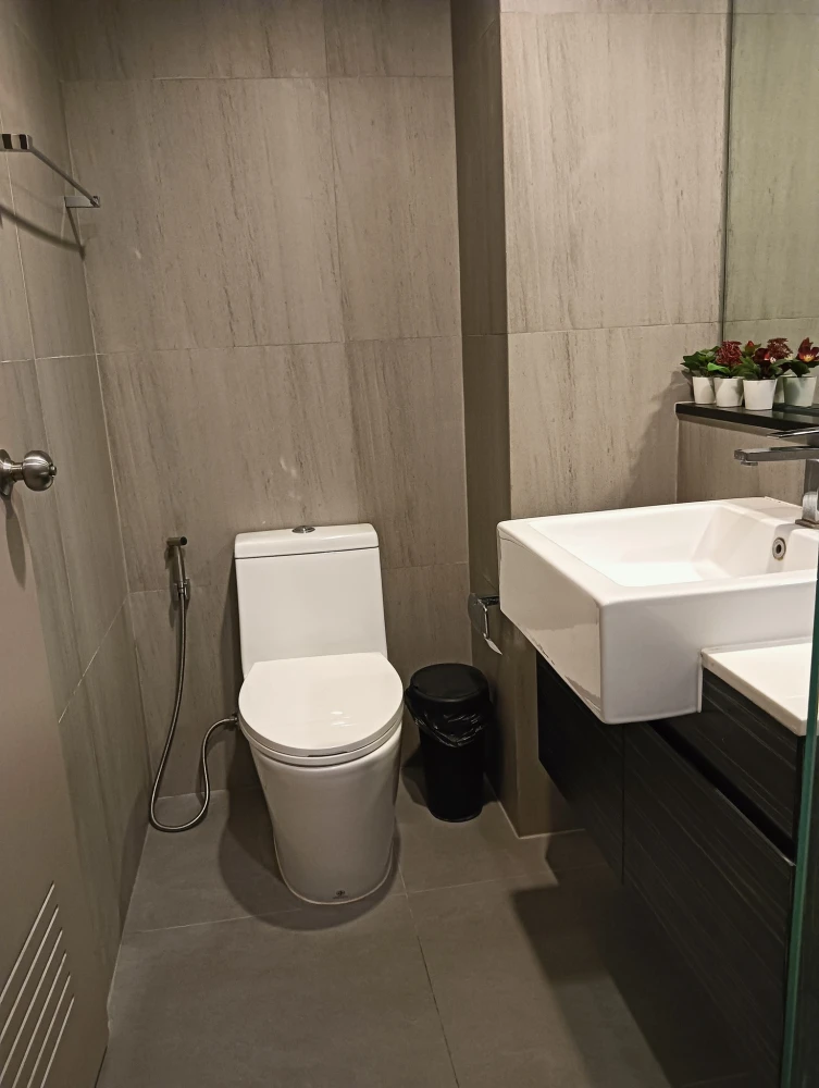 ให้เช่า The Politan Aqua ห้องพร้อมอยู่ กว้าง ชั้นสูง จองเลย ราคาสบายกระเป๋า