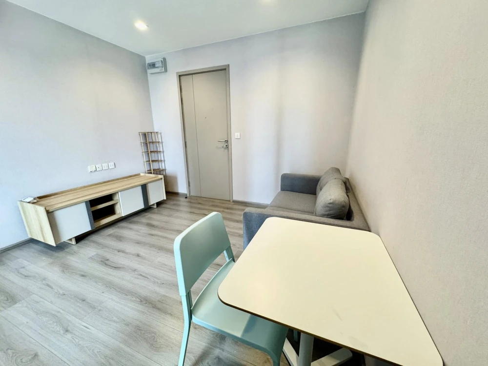 ให้เช่า The Politan Rive ห้องพร้อมอยู่ ชั้น 38 ทิศเหนือ วิวดีมากกก สะดวกครบจบที่นี่ มาจองเลย อย่าพลาดเด็ดขาด