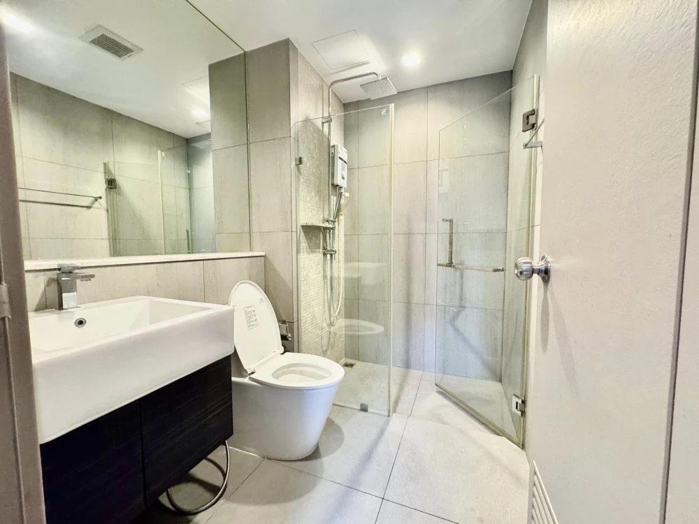 ให้เช่า The Politan Rive ห้องพร้อมอยู่ ชั้น 38 ทิศเหนือ วิวดีมากกก สะดวกครบจบที่นี่ มาจองเลย อย่าพลาดเด็ดขาด