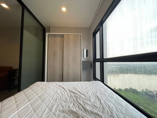 ให้เช่า The Politan Rive ห้องพร้อมอยู่ เฟอร์พร้อม ชั้นสูง วิวแม่น้ำ จองก่อนได้ก่อน