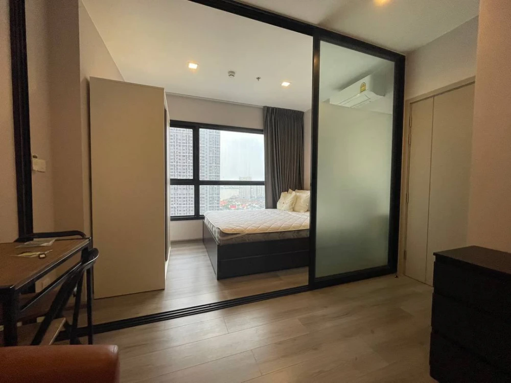 ให้เช่า The Politan Rive ห้องพร้อมอยู่ เฟอร์พร้อม ชั้นสูง วิวแม่น้ำ จองก่อนได้ก่อน