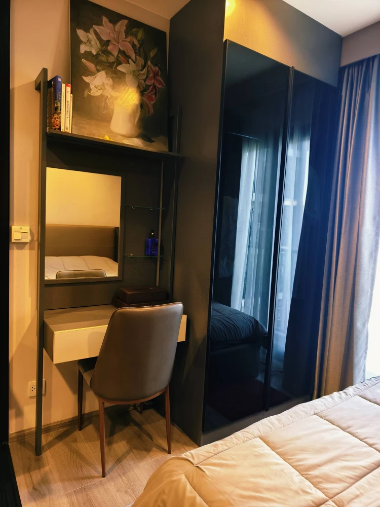 ให้เช่า The Politan Rive ห้องอยู่ชั้นสูงมากๆ รับลมดีสุดๆ ตกแต่งอย่างดี พร้อมเข้าอยู่แล้วจ้า