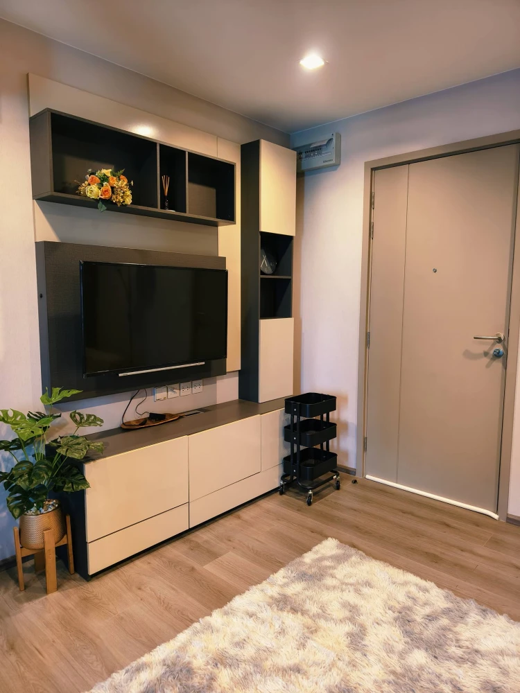 ให้เช่า The Politan Rive ห้องอยู่ชั้นสูงมากๆ รับลมดีสุดๆ ตกแต่งอย่างดี พร้อมเข้าอยู่แล้วจ้า