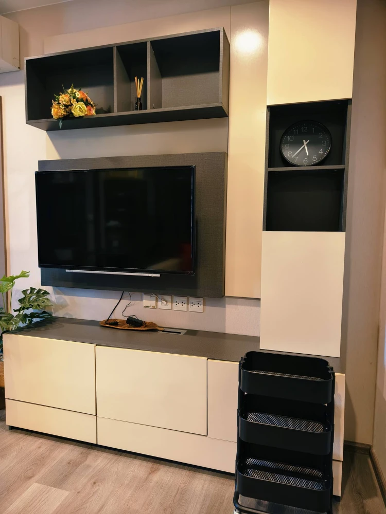 ให้เช่า The Politan Rive ห้องอยู่ชั้นสูงมากๆ รับลมดีสุดๆ ตกแต่งอย่างดี พร้อมเข้าอยู่แล้วจ้า