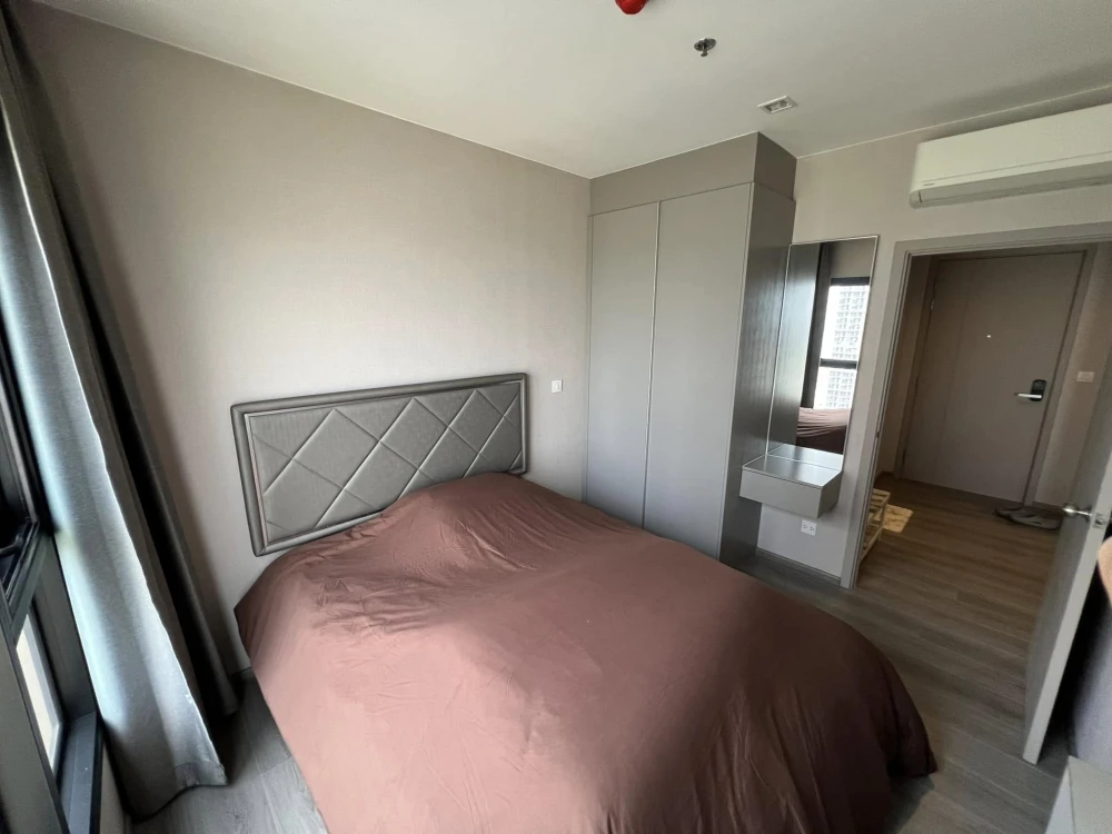 ให้เช่า The Politan Rive ห้องใหญ่อยู่สบาย ชั้น 29 ได้วิวแม่น้ำ เฟอร์ เครื่องใช้ไฟฟ้าครบ มาแต่ตัวเข้าอยู่ได้เลย