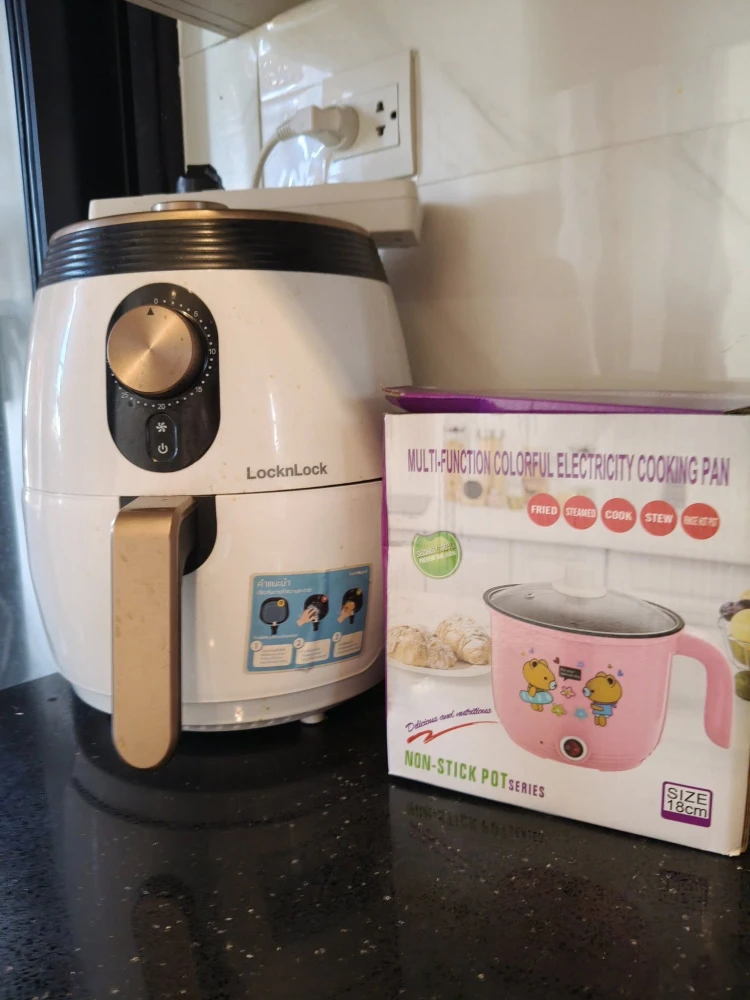 ให้เช่า The Politan Rive เฟอร์นิเจอร์ และ เครื่องใช้ไฟฟ้าครบ เตียงชั้นครึ่งเก็บของและเสื้อผ้า ได้เยอะมาก จองเลย