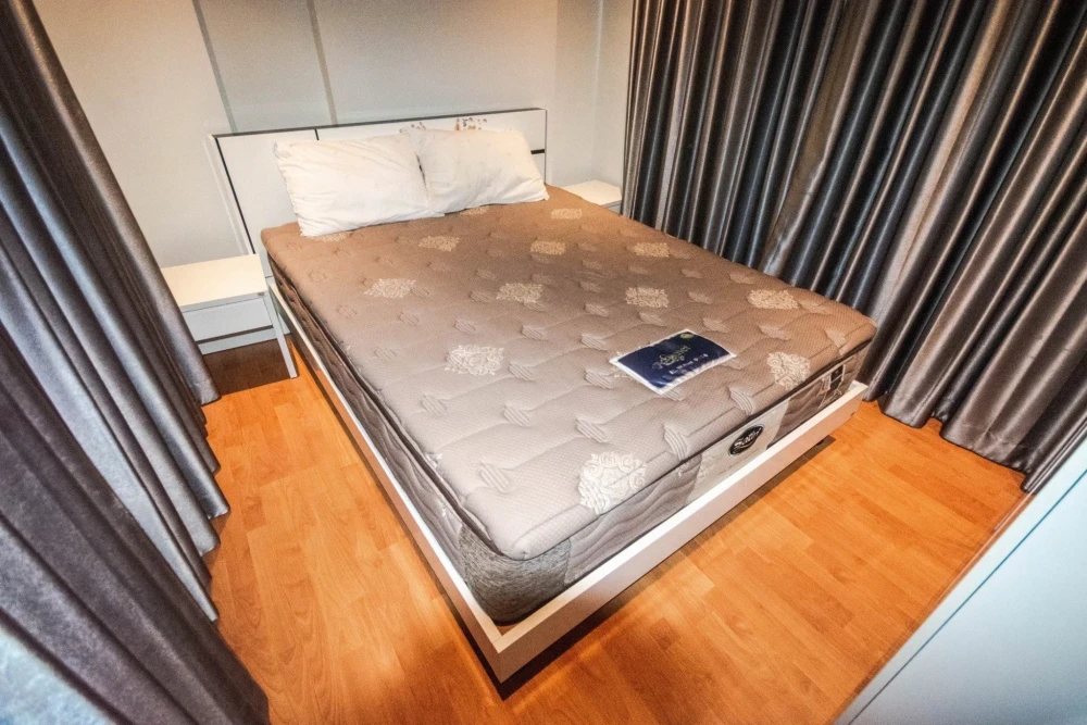 ให้เช่า  The President Petchkasem-Bangkhae ห้องพร้อมอยู่ เฟอร์พร้อม ราคาสบายกระเป๋า จองเลย