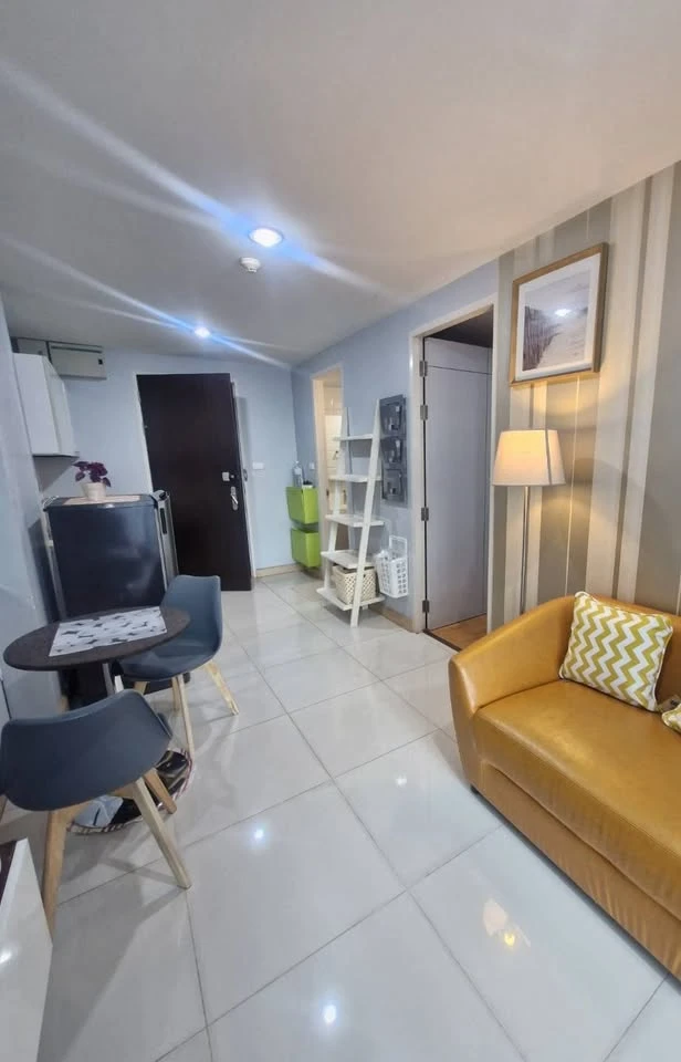 ให้เช่า The President Sukhumvit 81 ห้องแต่งสวย ติดวอลเปเปอร์อย่างดี เฟอร์ครบ จองด่วน