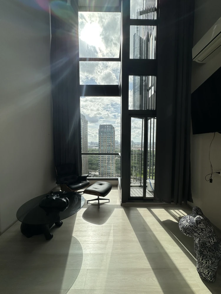 ให้เช่า The Privacy Jatujak ห้องสองชั้นสไตล์ loft อยู่ชั้นสูงมาก วิวสวนจตุจักรสบายตาสุดๆ ห้ามพลาด