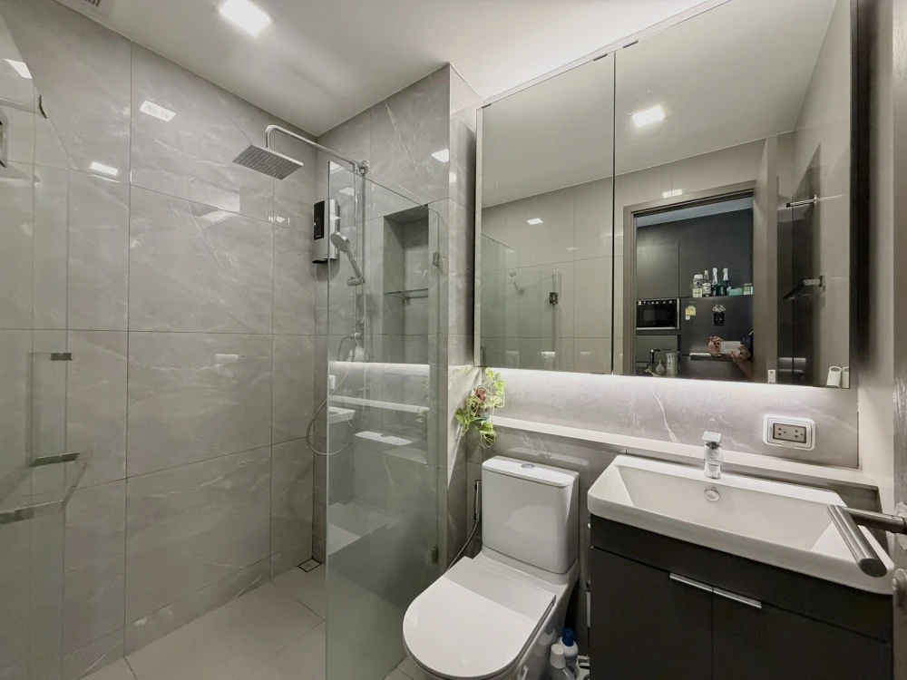 ให้เช่า The Privacy Jatujak 1 ห้องนอน 1 ห้องน้ำ เฟอร์นิเจอร์ครบครัน วิวสวนจตุจักรสวยมาก จองเลย