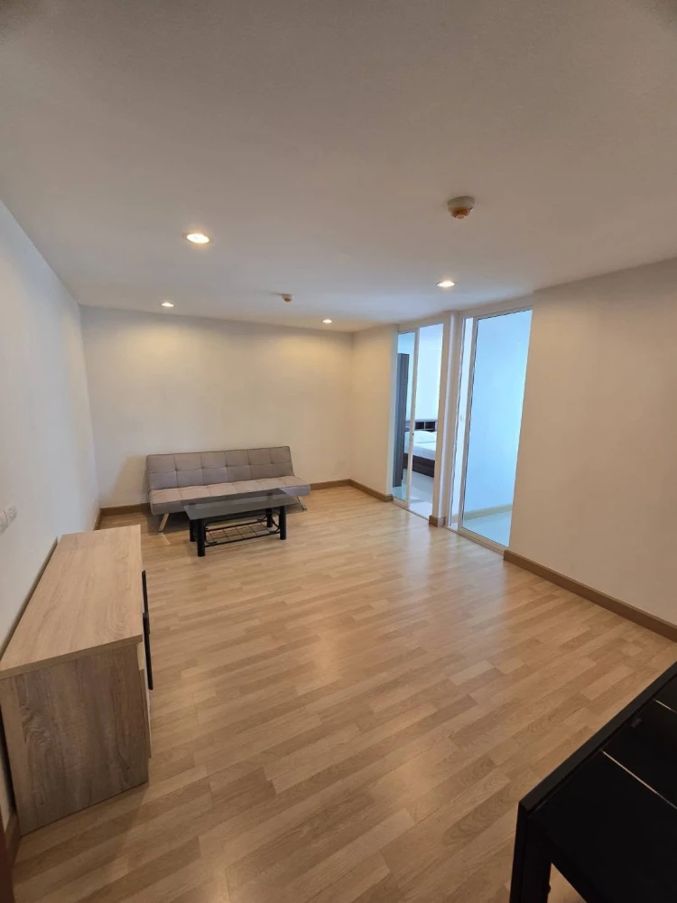 ให้เช่า The Raffles Condominium 2 ห้องนอน พื้นที่ใช้สอยเยอะ ทำเลดี เดินทางสะดวก จองเลย