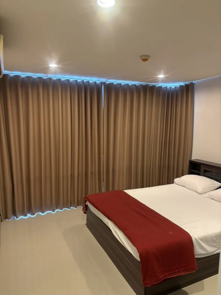 ให้เช่า The Raffles Condominium 2 ห้องนอน พื้นที่ใช้สอยเยอะ ทำเลดี เดินทางสะดวก จองเลย