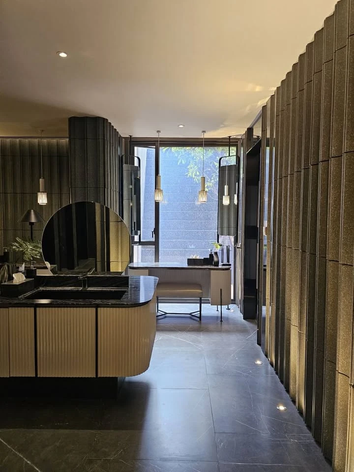 ให้เช่า The Reserve 61 Hideaway ห้องพร้อมอยู่ เฟอร์พร้อม + เครื่องใช้ไฟฟ้าครบ รีบจองเลย+++