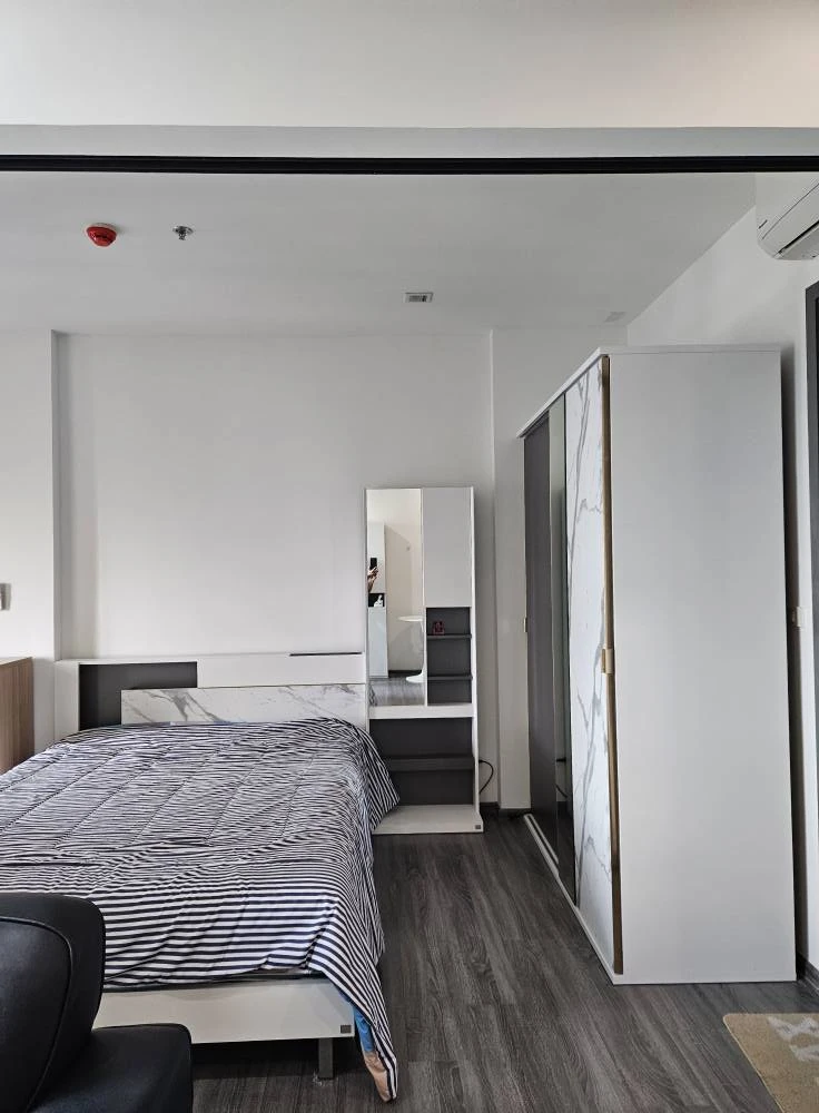 ให้เช่า The Rich Sathorn–Taksin 1 ห้องนอน 1 ห้องน้ำ เฟอร์และเครื่องใช้ไฟฟ้าครบครัน หิ้วกระเป๋าเข้าอยู่ได้เลยจ้า