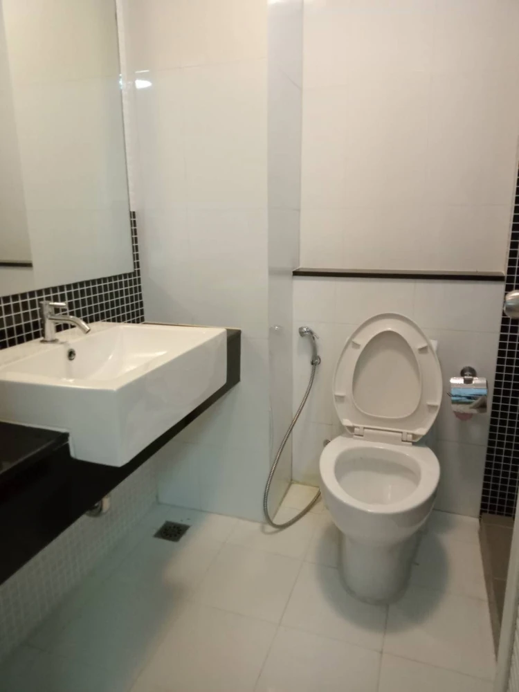 ให้เช่า The Rise B ห้องน่าอยู่ เฟอร์พร้อม ราคาสบายกระเป๋า จองเลย