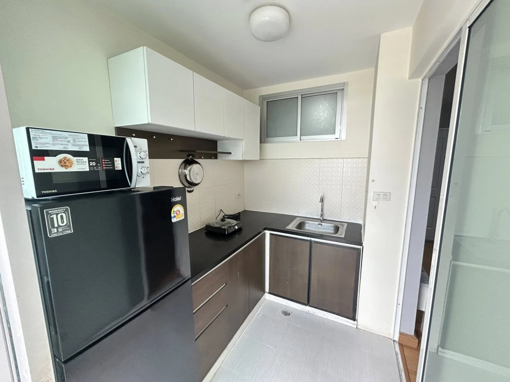 ให้เช่า The rise B ห้องพร้อมอยู่ เฟอร์พร้อม ราคาสบายกระเป๋า จองเลย