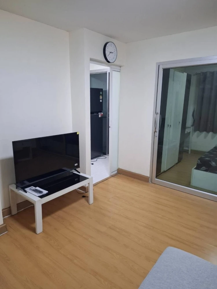 ให้เช่า The Rise B 1 ห้องนอน 1 ห้องน้ำ ชั้น 4 มาพร้อมสิ่งอำนวยความสะดวกครบครัน หิ้วกระเป๋าเข้าอยู่ได้เลยจ้า