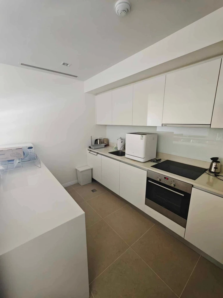 ให้เช่า The River 3 ห้องนอน ชั้นสูง วิวแม่น้ำเปิดโล่ง สนใจจองเลย ห้ามพลาด