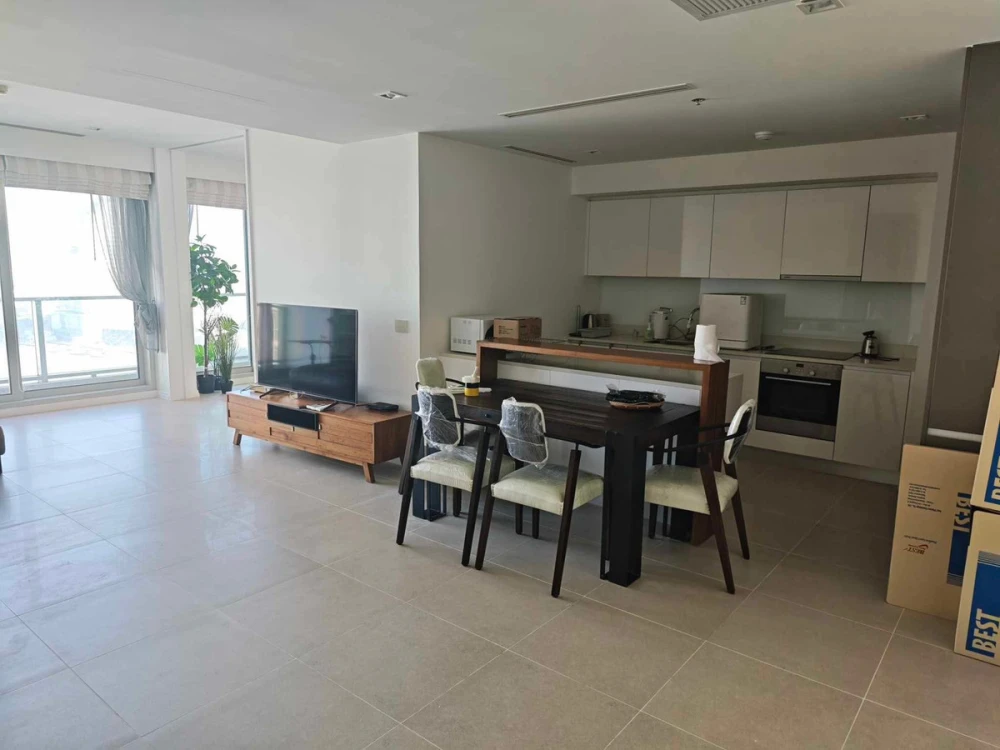 ให้เช่า The River 3 ห้องนอน ชั้นสูง วิวแม่น้ำเปิดโล่ง สนใจจองเลย ห้ามพลาด