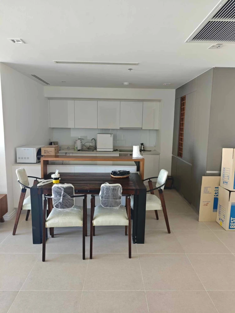 ให้เช่า The River 3 ห้องนอน ชั้นสูง วิวแม่น้ำเปิดโล่ง สนใจจองเลย ห้ามพลาด