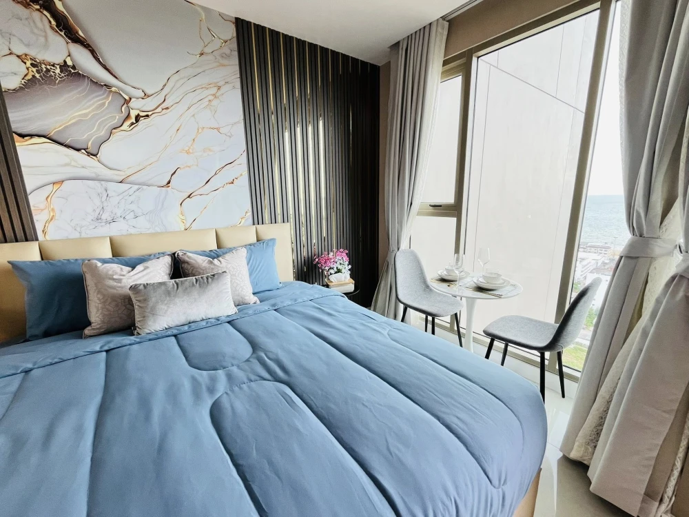 ให้เช่า The Riviera Jomtien Pattaya ห้องสตูดิโอ บิ้วอินหัวเตียงลายหินอ่อนสุดปัง ทำเลดี วิวสวย จองเลย