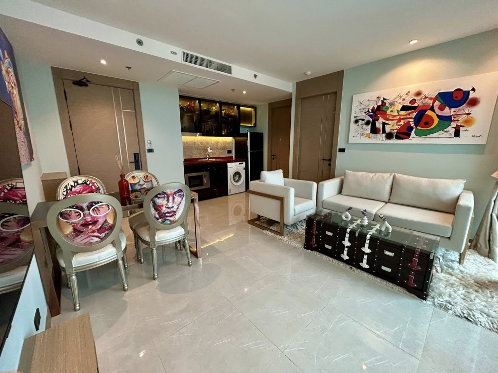 ให้เช่า The Riviera Ocean Drive ห้องกว้างพื้นที่ใช้สอยเยอะ มาพร้อมอ่างกุซซี่ส่วนตัวบนระเบียง ทำเลดี จองเลย