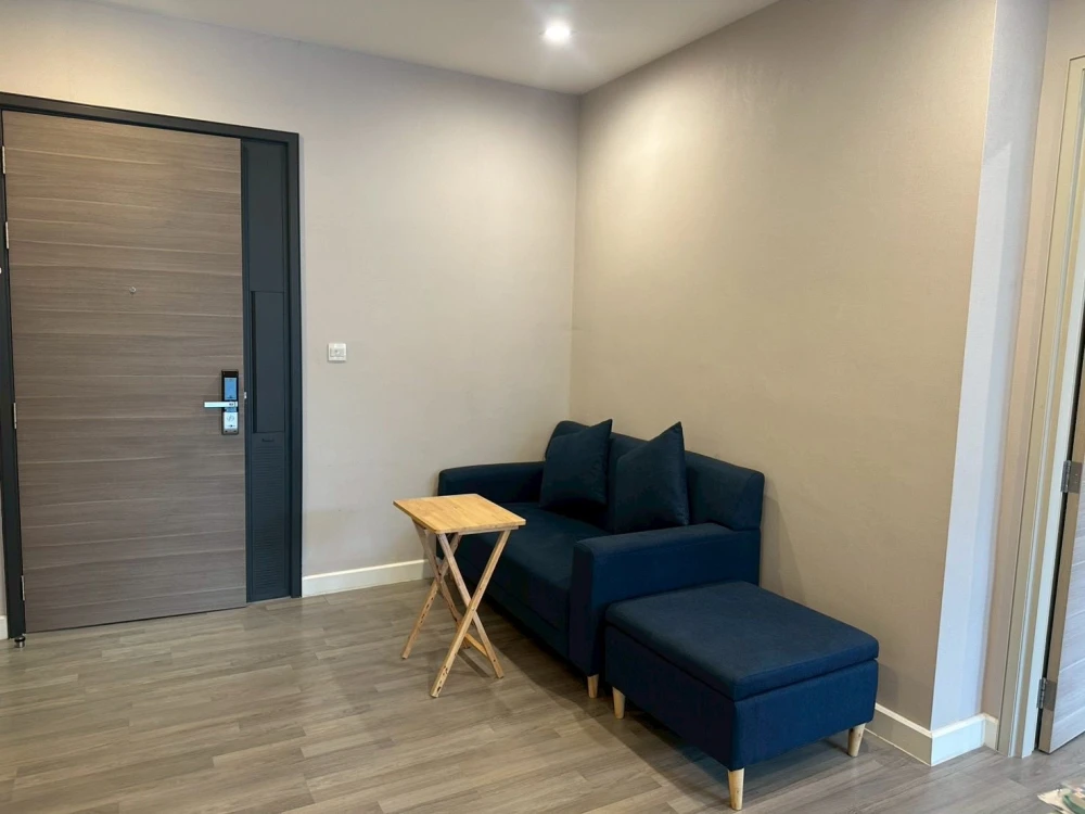 ให้เช่า The Room สาทร ถนนปั้น ห้องกว้างขวาง พื้นที่ใช้สอยเยอะ พร้อมเฟอร์ครบครัน รีบจองเลย