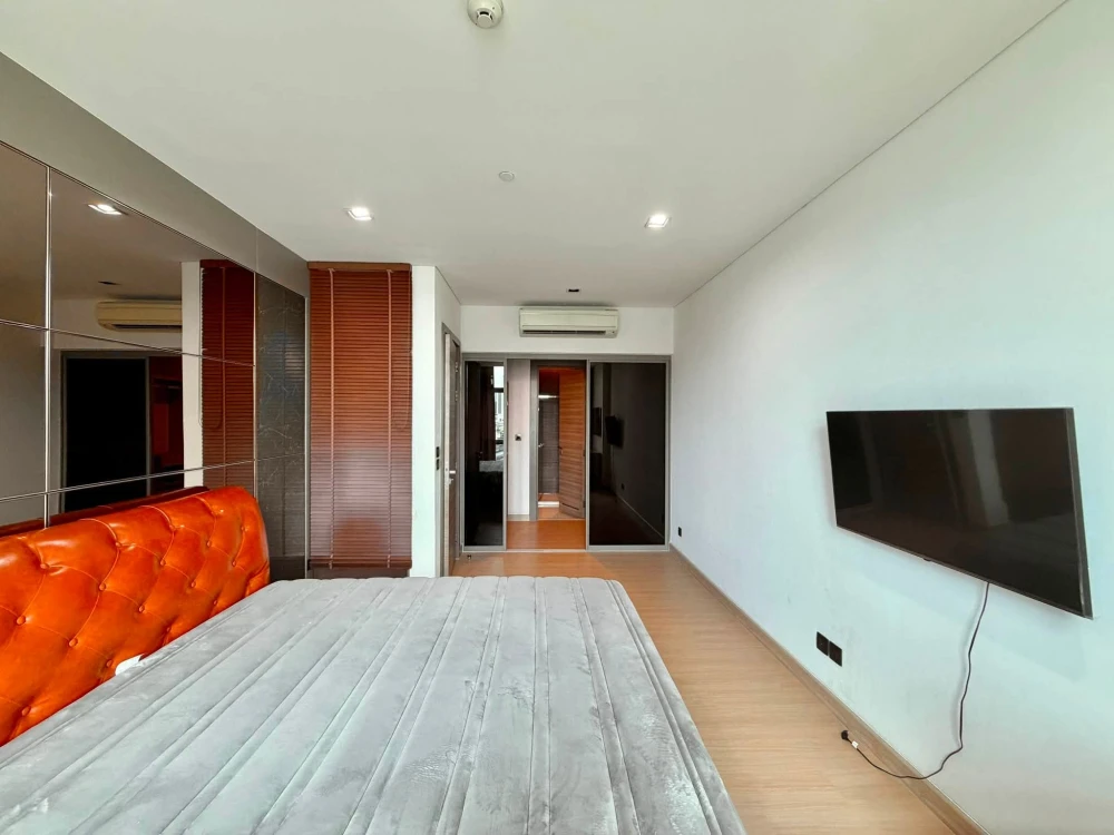 ให้เช่า The Room เจริญกรุง 30 ห้องใหญ่มากๆ ตกแต่งบิวท์อินอย่างดี พร้อมเฟอร์ฯคุณภาพสูง สนใจจองเลย