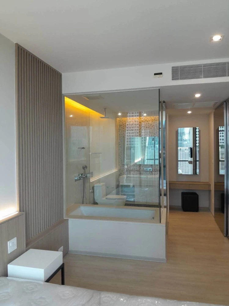 ให้เช่า The Room Sukhumvit 21 1 ห้องนอน 1 ห้องน้ำ พื้นที่ใช้สอยเยอะ บิวท์อินเฟอร์นิเจอร์อย่างดี จองเลย