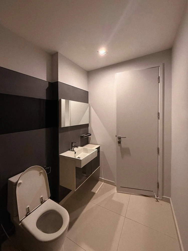 ให้เช่า The Room Sukhumvit 62 ชั้น 7 วิวเมือง มองเห็นรถไฟฟ้า Fully Furnished พร้อมอยู่ 100%