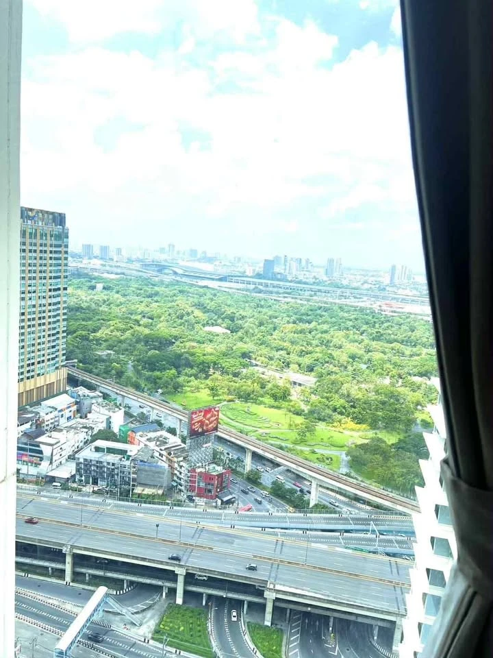 ให้เช่า The Saint Residence วิวสวนจตุจักร ห้องบิ๊วอินทั้งห้อง พร้อมเครื่องใช้ไฟฟ้าจัดเต็ม รีบจองเลย