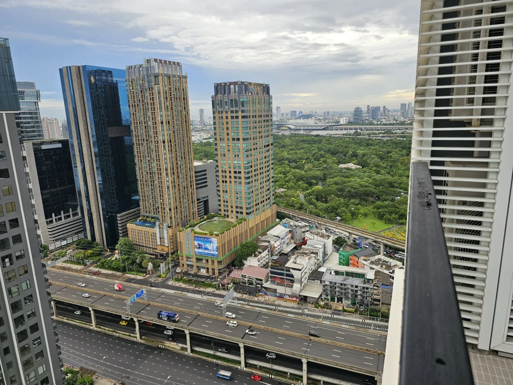 ให้เช่า The Saint Residences คอนโดระดับพรีเมียม 2 ห้องนอน ห้องมุม ชั้นสูง เฟอร์นิเจอร์คุณภาพดี โดยส่วนใหญ่ผลิตจากไม้จริง รีบจองเลย
