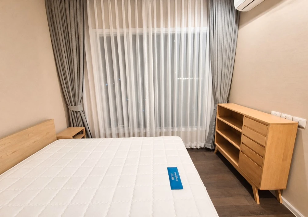 ให้เช่า The Saint Residences คอนโดระดับพรีเมียม 2 ห้องนอน ห้องมุม ชั้นสูง เฟอร์นิเจอร์คุณภาพดี โดยส่วนใหญ่ผลิตจากไม้จริง รีบจองเลย