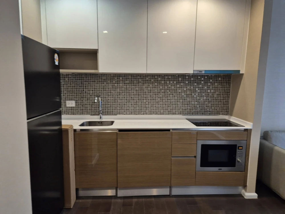 ให้เช่า  The Saint Residences ชั้นสูงวิวสวย เพดานสูง 2.9 เมตร โปร่งโล่ง สบายตา รีบมาจองเลย