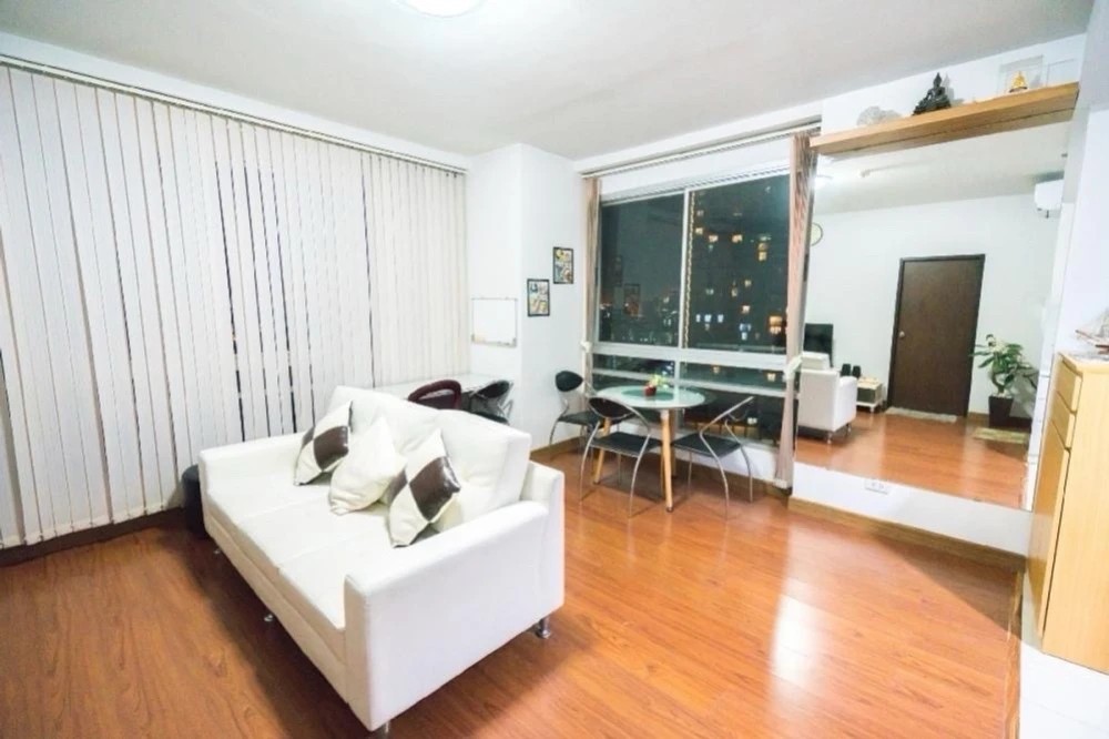 ให้เช่า The Saint Residences ชั้น 19 ห้องมุม วิวเมืองสวย ห้องแต่งครบ จองเลย ด่วนๆ