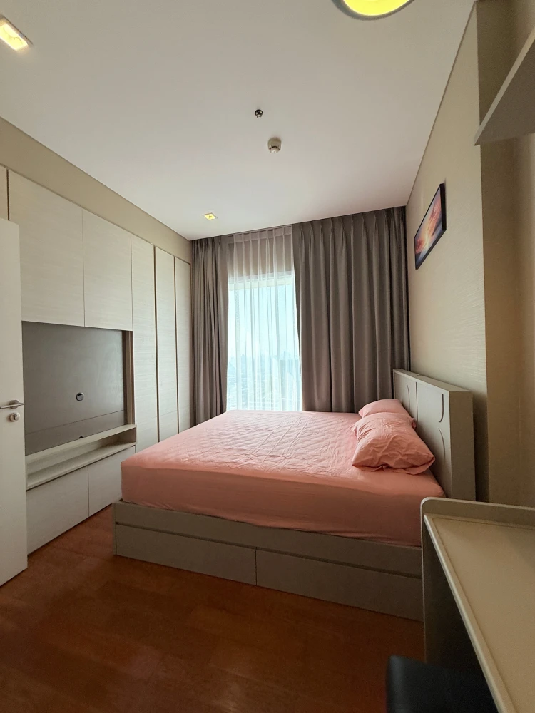 ให้เช่า The Saint Residences ชั้น 40 วิวเมือง ห้องแต่งครบ จองเลย ด่วนๆจ้า