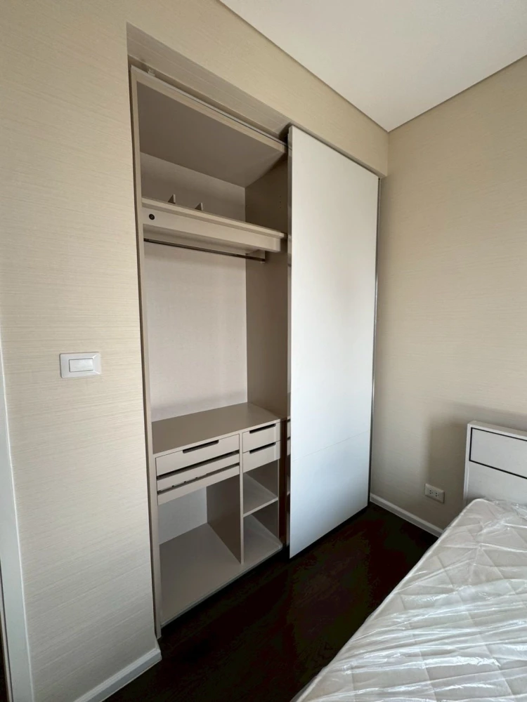 ให้เช่า The saint Residences ห้องกว้างขวางอยู่สบาย ชั้นสูงจองเลย ห้ามพลาดด่วนๆๆ