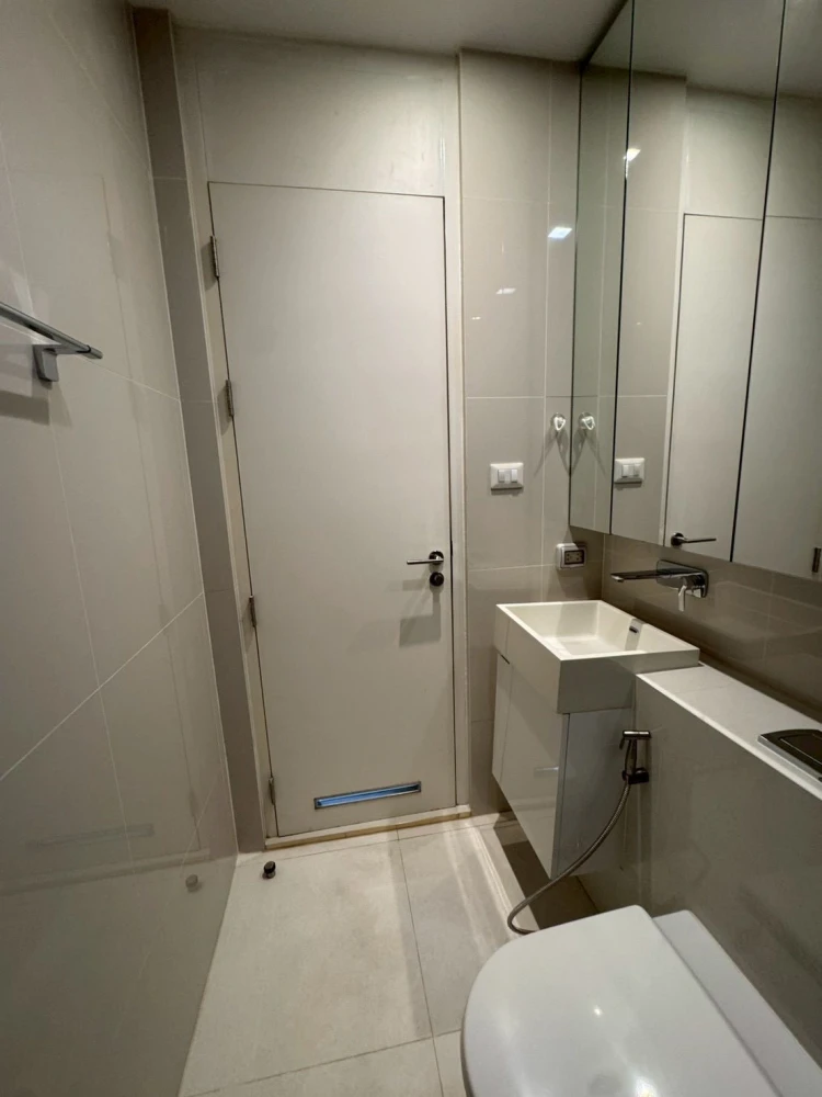 ให้เช่า The saint Residences ห้องกว้างขวางอยู่สบาย ชั้นสูงจองเลย ห้ามพลาดด่วนๆๆ